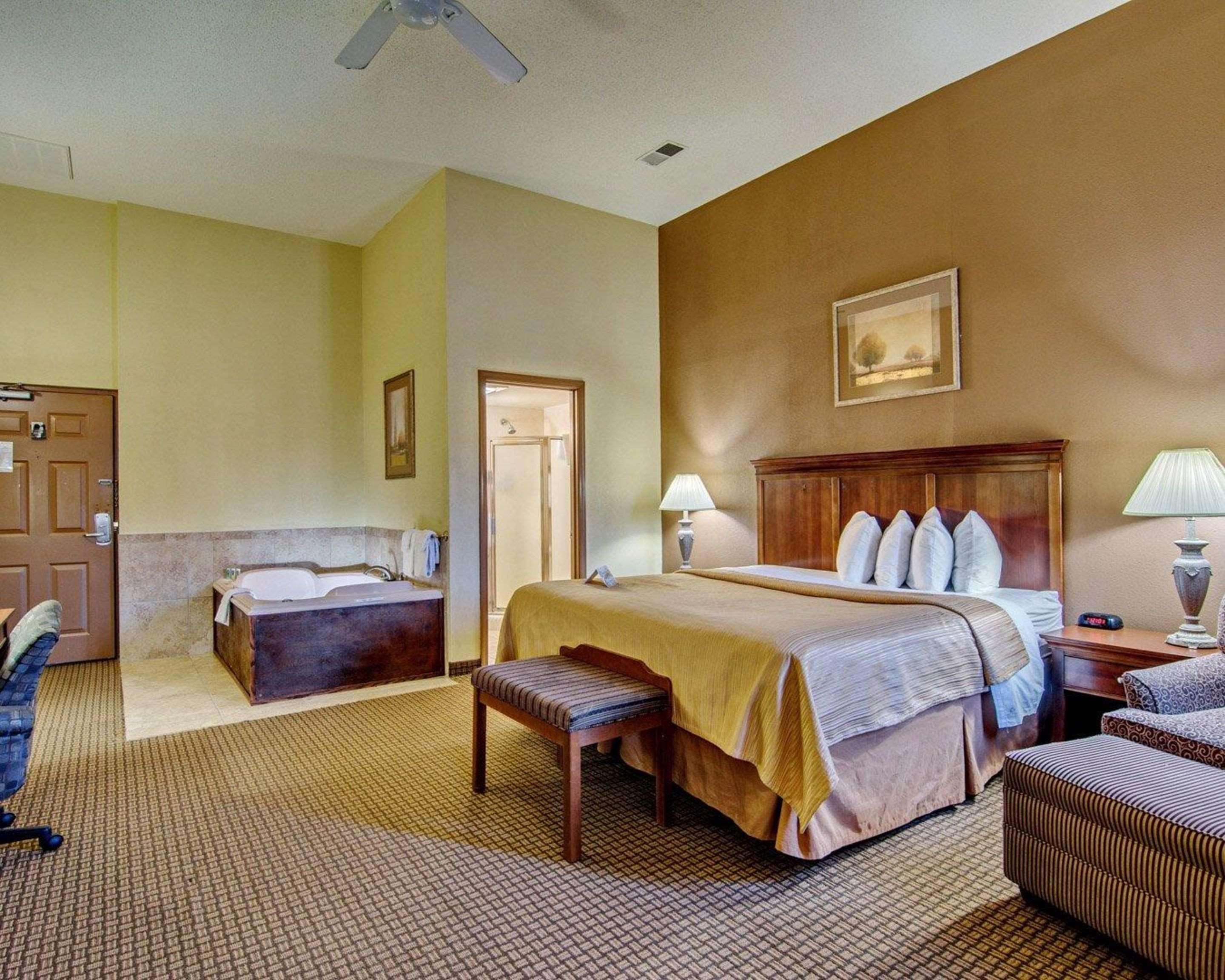 Quality Inn Salem - I-81 Exterior photo