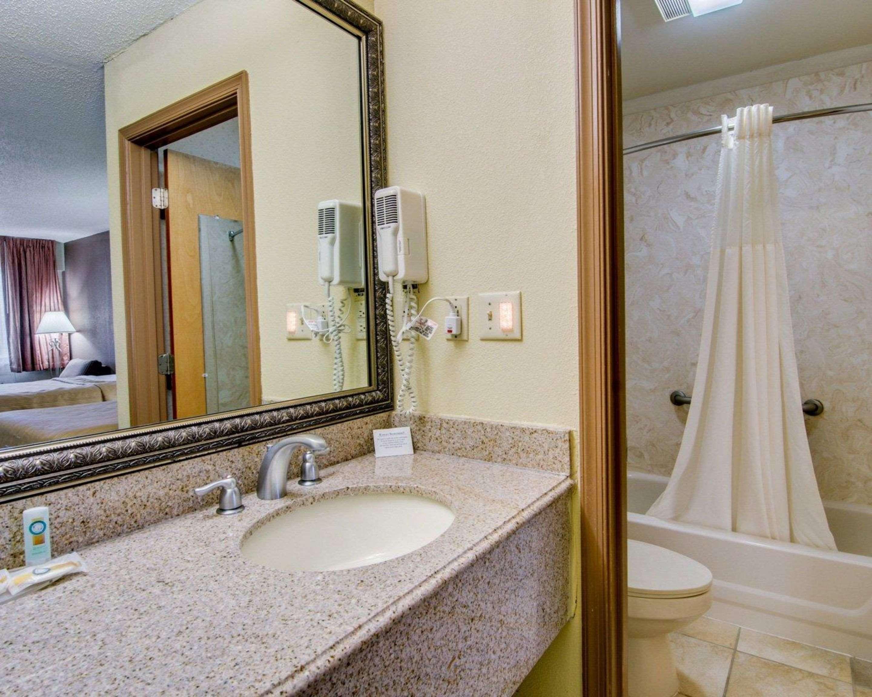 Quality Inn Salem - I-81 Exterior photo