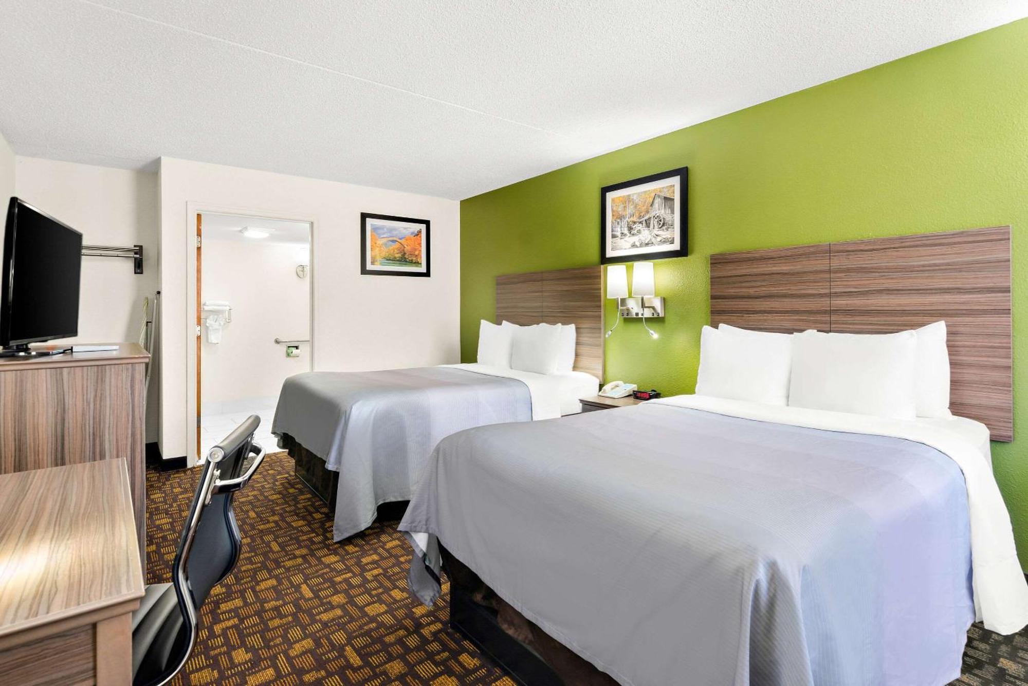 Quality Inn Salem - I-81 Exterior photo